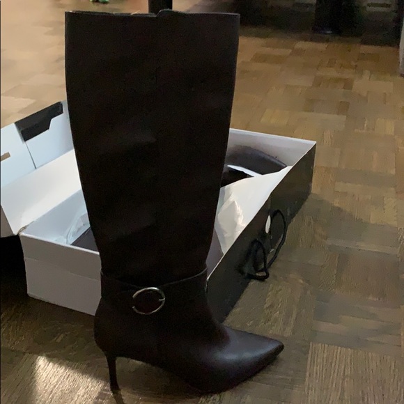 Nine West - Picture 3 of 3